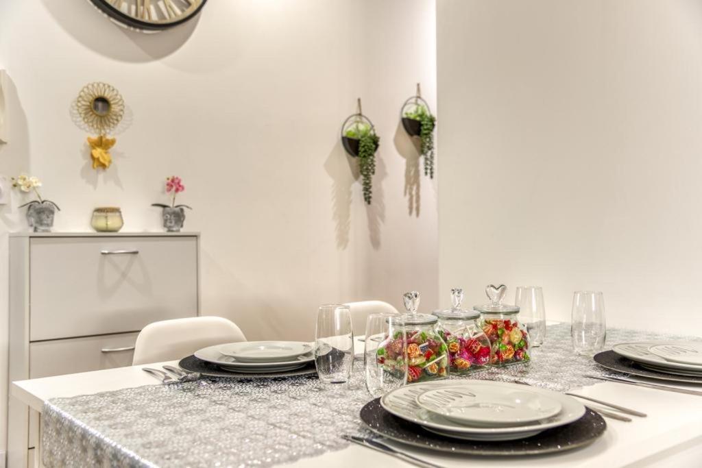 Soleil Sucre T2 Centre Historique De Narbonne Apartment Bagian luar foto